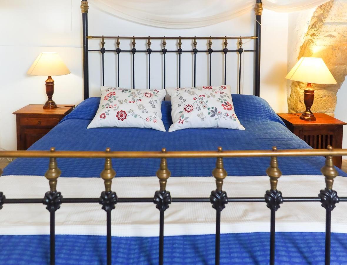 Zoes Traditional Apartments, Bed & Breakfast Ларнака Екстериор снимка